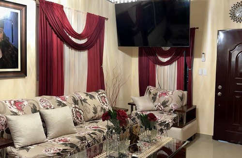 Sanchez House | 3-bedroom house in perfect Sánchez with cool AC and comfort