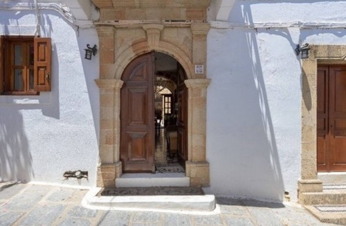 Lindos Villa | 3 Bedroom Modernised Captains House in the Heart of Lindos Village