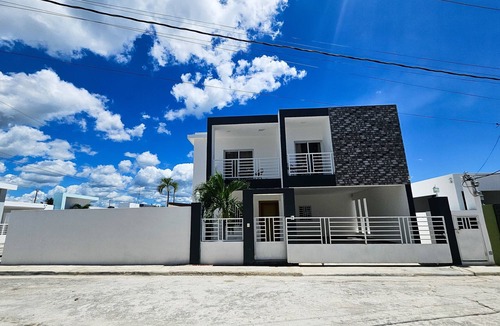 Casa de Campo Villa | 3-bedroom villa in serene La Romana with AC, WiFi. Relax and unwind