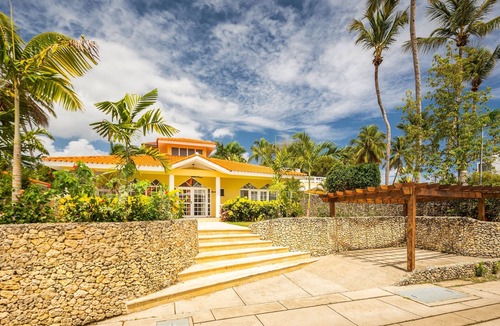 Cabarete House | 3 BR family villa w/private pool in heart of Cabarete bay. A kiteboarder dream!
