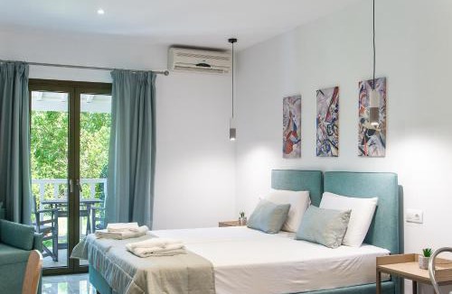 Koukounaries Apartment | 3 Goddesses' studios