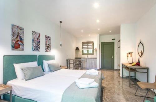 Koukounaries Apartment | 3 Goddesses' studios
