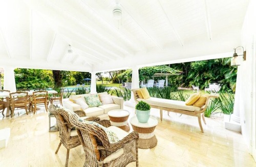Los Lagos Villa | 3 min from minitas beach and direct access to the golf camp.