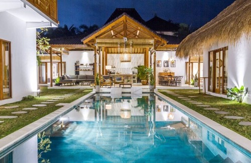 Petitenget Villa | 3 Villas connected in Seminyak center/36pax