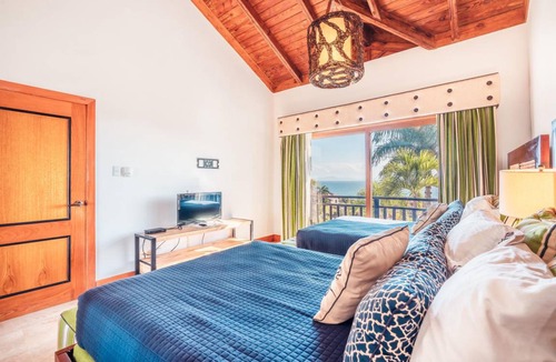 Puerto Bahia Villa | 300 m² Villa ∙ 3 bedrooms ∙ 7 guests