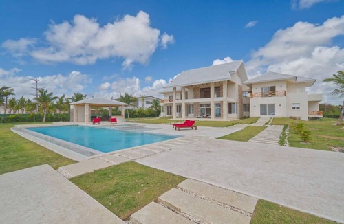 Punta Cana Villa | 3000 m² Villa ∙ 6 bedrooms ∙ 14 guests
