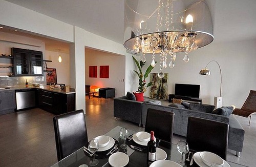 El Batey Apartment | 3BD kids-friendly residence on the beach, steps from shops and restaurants