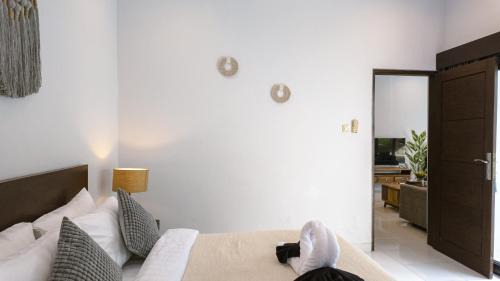 Dewi Sri Villa | 3BR Private Pool Villa in Central Seminyak - Walk to Cafés & Shops