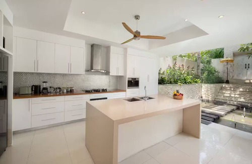 Tumbak Bayuh House | 4 bdr Jungle Oasis in Pererenan