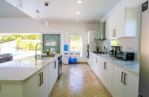 Urbanizacion Tavarez Villa | 4-bedroom, 4-bathroom villa, private pool/parking/billiard/BBQ, near everything