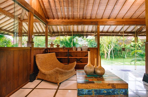 Beraban Villa | 4-bedroom villa in gorgeous Bali with WiFi, AC. Live your tropical dream