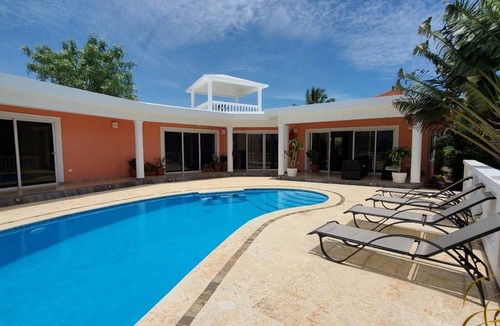 La Mulata Villa | 4-bedroom villa in Sosua, guest-friendly, free shuttle bus