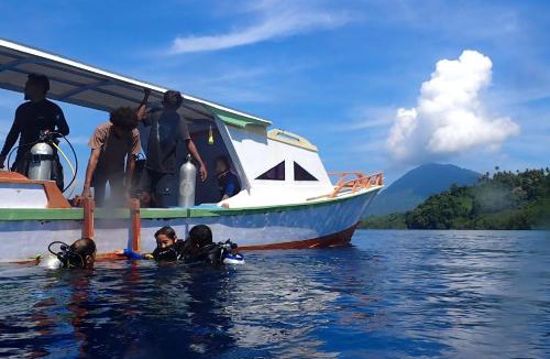 Bunaken House | 4 Sisters Divers