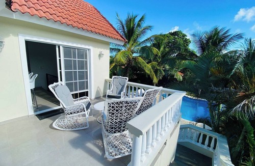 Urbanizacion Tavarez Villa | 4BD 4BT guest-friendly luxury villa with private pool near clubs and beaches