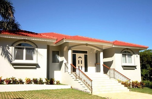 Urbanizacion Tavarez Villa | 4BD guest-friendly villa, 5 TVs, fast internet, AC also in living room, near all
