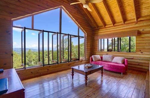 La Vega Province Villa | ®4BR{Wood~Mountain~Villa} @Jarabacoa Heated Pool