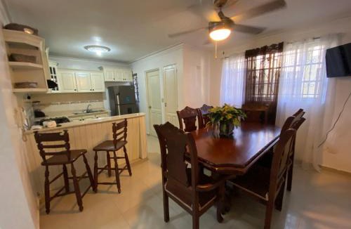 Guaricano Apartment | 4DR Inviting 3-Bedroom Stay Santo Domingo