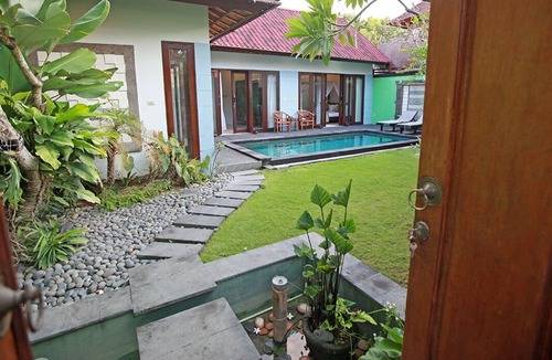 Dyanapura Villa | 5 Bedrooms, 2 villas side by side, Shops, Beach, Restaurants, Housekeeping staff