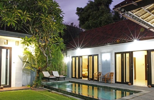 Dyanapura Villa | 5 Bedrooms, 2 villas side by side, Shops, Beach, Restaurants, Housekeeping staff
