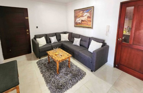 Residencial Alameda Oeste Apartment | 5 minutes to the theme park! Family-sized condo with game room & deck