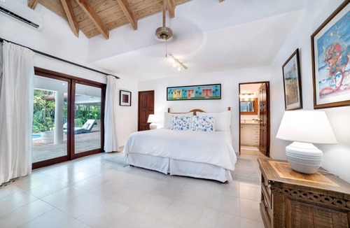 Los Lagos Villa | 500 m² Villa ∙ 5 bedrooms ∙ 10 guests