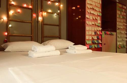 Agios Panteleimonas Apartment | 500Mbps WiFi Budget Studio 1min from Attiki metro station