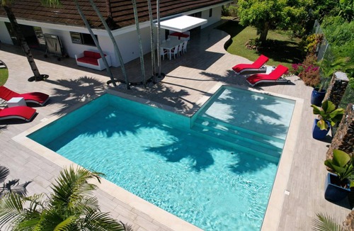 Nunue Villa | 570 m² Villa ∙ 3 bedrooms ∙ 6 guests
