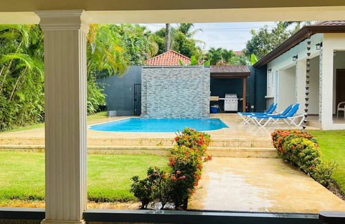 El Batey Villa | 5BD/5BA guest-friendly villa w/waterfall pool & BBQ