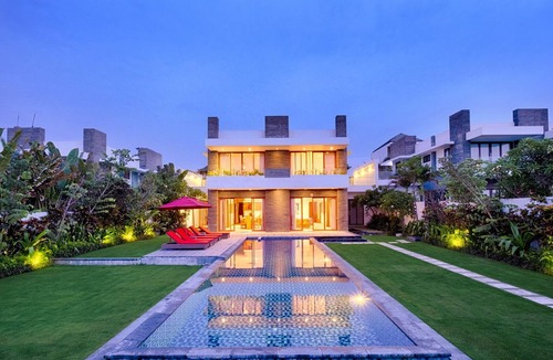 Keramas Villa | 5BR Beachfront Villa In Keramas Beach! 6Min Drive To Bali Safari And Marine Park