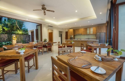 Melayang Villa | 6 Bedroom River Paddies View Suitable for Family.