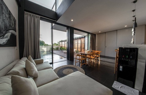 Tanjungbenoa Villa | 6 Bedroom Villa 4min walk to Balangan Beach