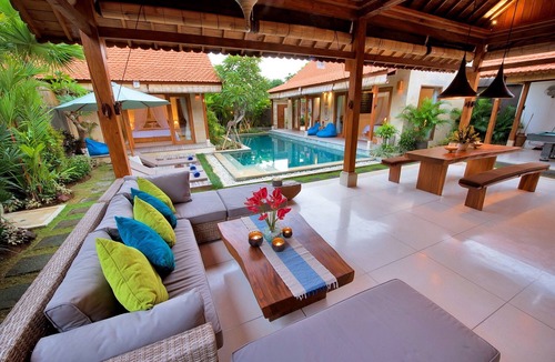 Berawa Villa | 6BR Villa, Close To Finns Beach Club, Berawa! 2Min Walk To The Beach! W/Pool!