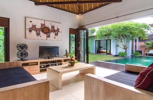 Dyanapura Villa | 7 Bedrooms, 3 Private Villas, 3 Pools, Daily staff service