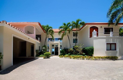 Playa Chiquita Villa | 743 m² Villa ∙ 7 bedrooms ∙ 18 guests