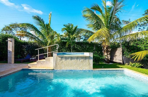 La Mulata Villa | 8BD/8BTH Caribbean guest-friendly complex with 3 pools. Free van to beach&bars!