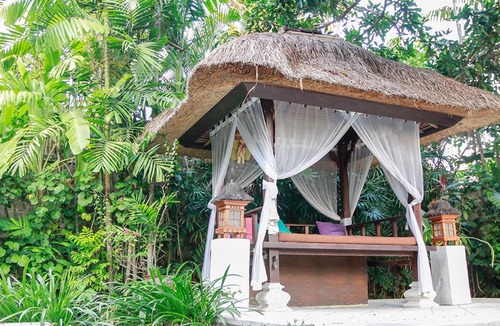 Dyanapura Villa | 9 BR, 4 Pools, for Large Family or Group