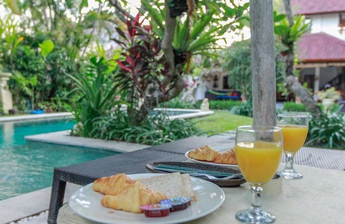 Dyanapura Villa | 9 BR, 4 Pools, for Large Family or Group
