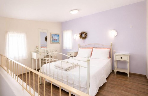 Andros Town Apartment | 9 Muses