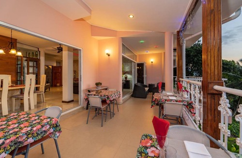 Glacis Bed & Breakfast | 99 m² Bed and breakfast ∙ 2 guests
