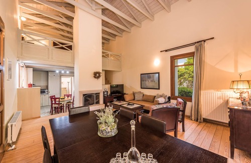Maleme Villa | A beautiful furnished villa, located in a peaceful area only 600m from the sea