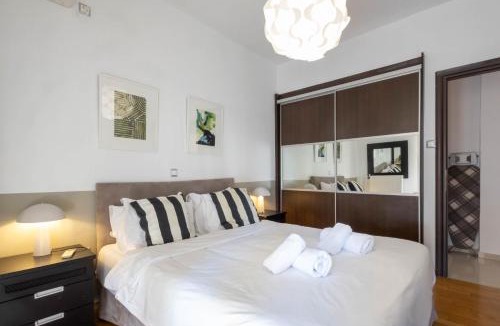 Nea Smirni Apartment | A Luxury & Comfortable Apt in Athens