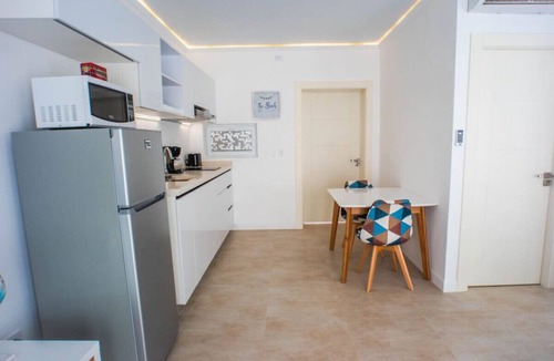 Playa Chiquita Apartment | A Modern Studio In Ocean Village