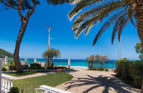 Agios Ioannis Apartment | A seafront independent fully furnished apartment.