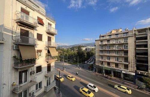 Makrigianni Apartment | A Stroll to the Acropolis, Athenian Homes