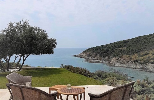 Nea Peramos Villa | A unique private place with its own private beach!