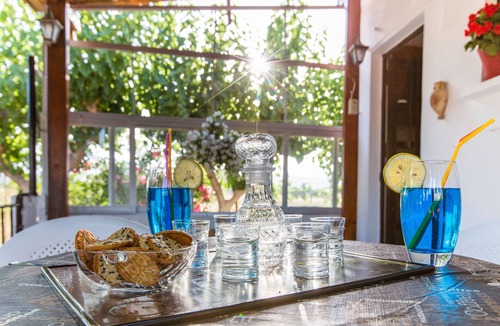 Kamisiana House | Aadonis Villa