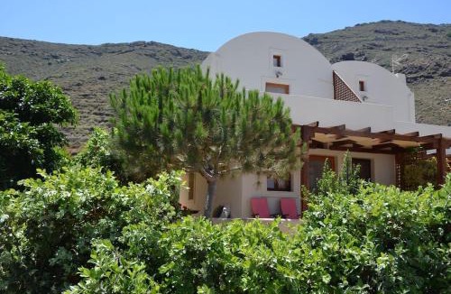 Imerovigli House | Absolute peace south villa a place to chill