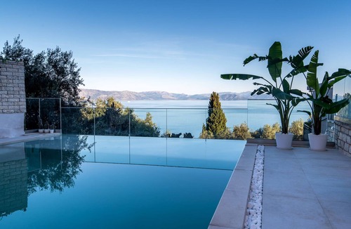 Perama Apartment | Achillion Luxury Corfu Villa