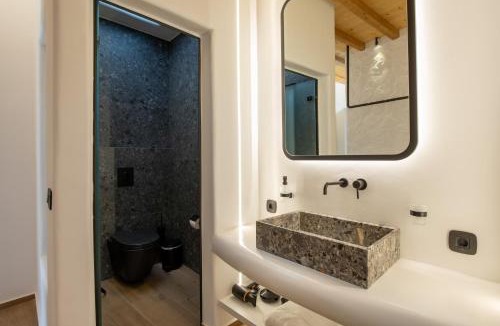 Ano Mera House | Acres Luxe, First Floor Haven & Ground Floor Retreat