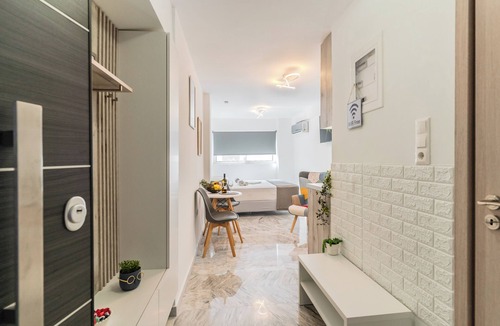 Kerameikos Apartment | AcroLofts M62 - Budget Room, 300m from Metro Station
